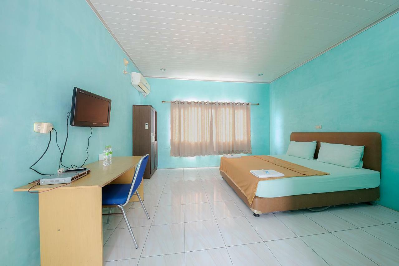 Mega Nasional Seaview Hotel Gunung Sitoli Buitenkant foto