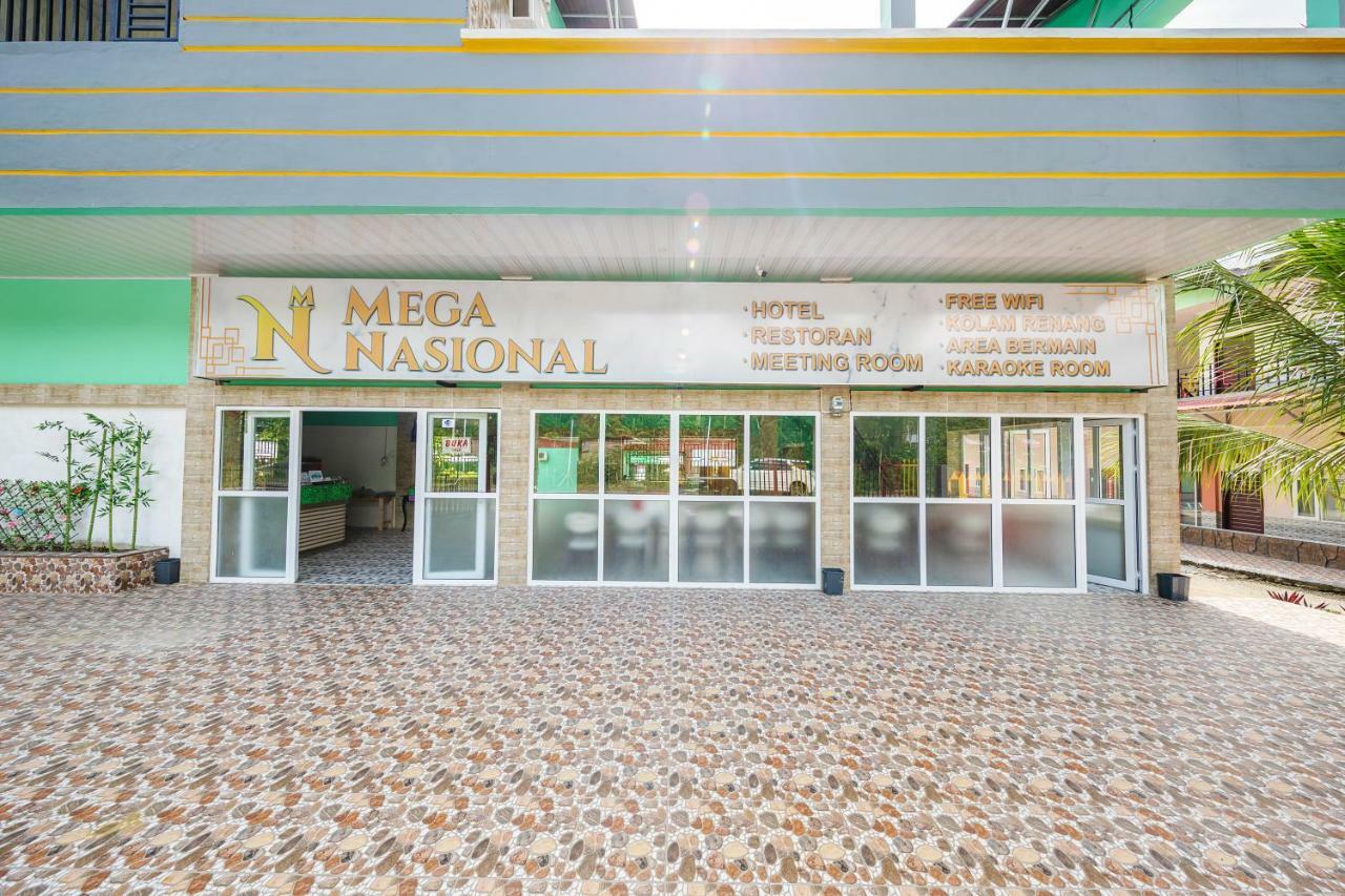 Mega Nasional Seaview Hotel Gunung Sitoli Buitenkant foto