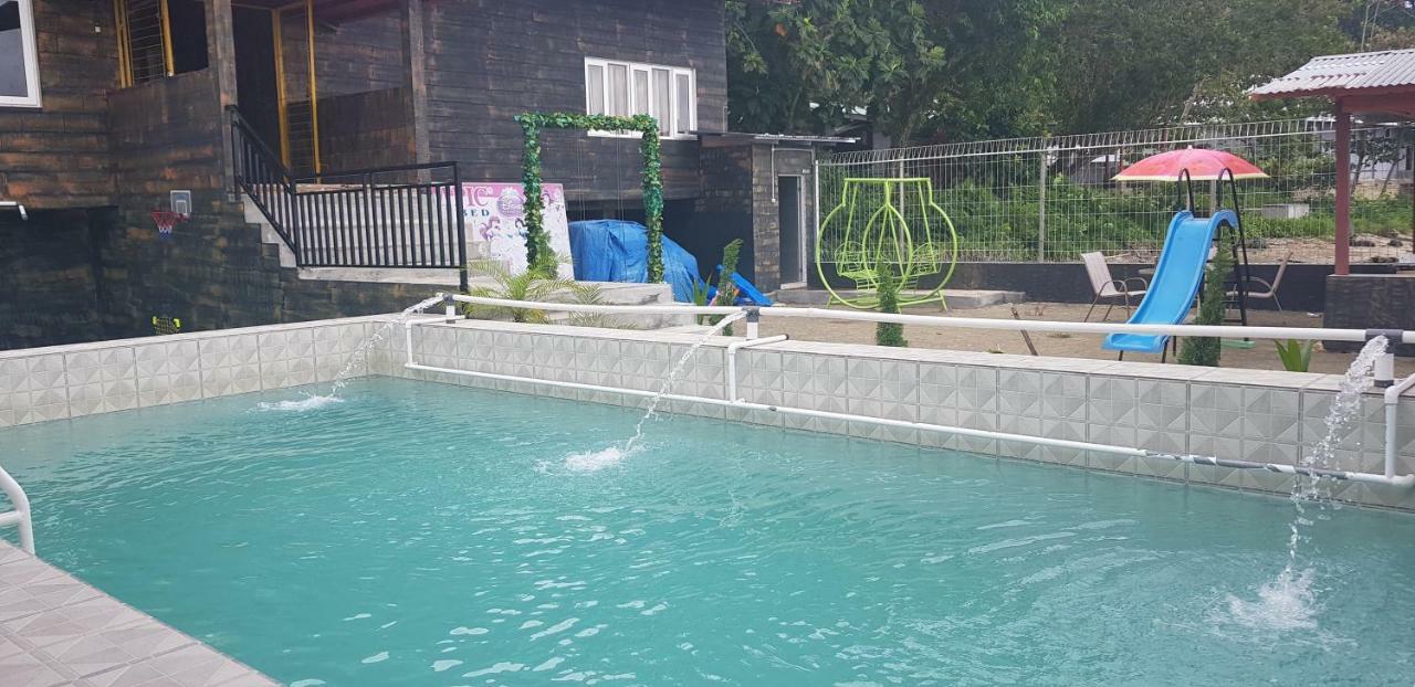 Mega Nasional Seaview Hotel Gunung Sitoli Buitenkant foto